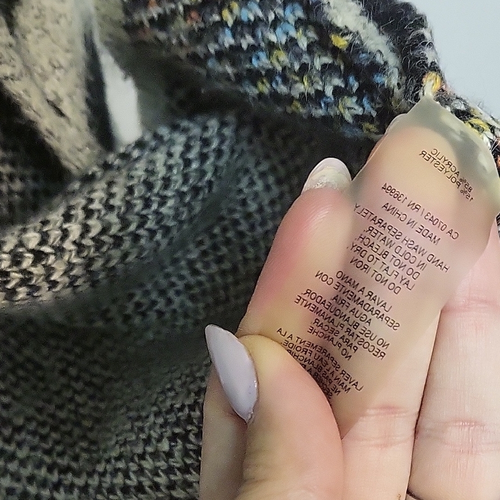 Geometric Patterned Hooded Cardigan - Picture 6 of 9